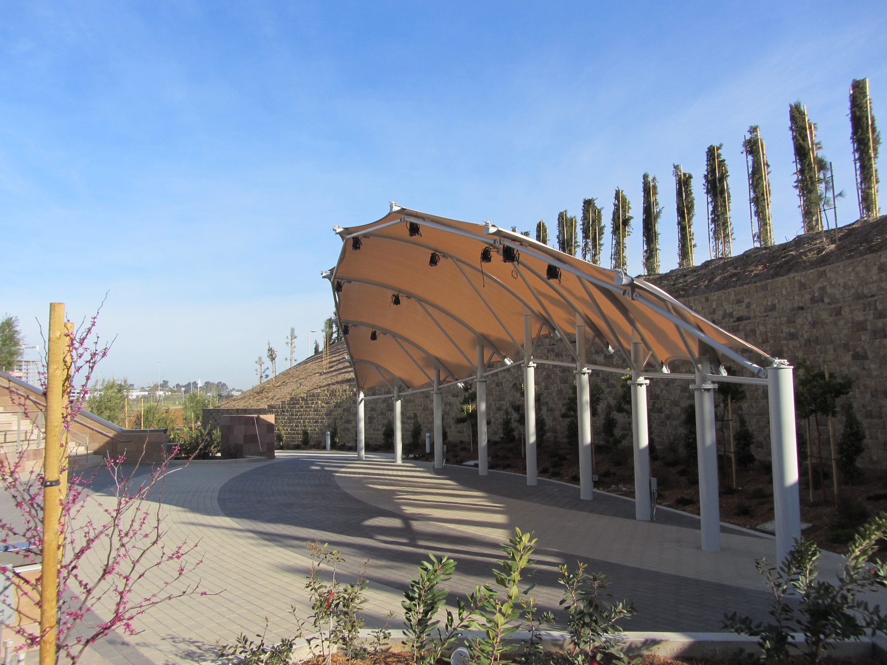 side view of outdoor shade on sunny day