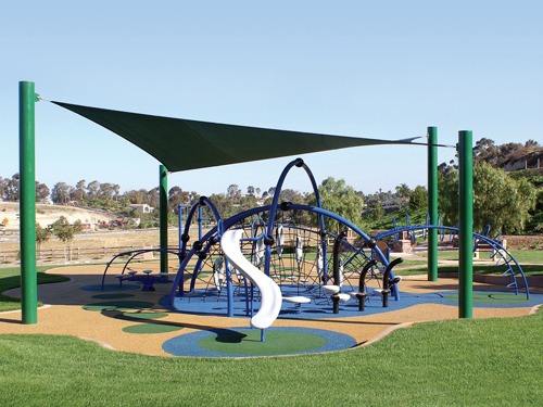 triangle shade covering playground