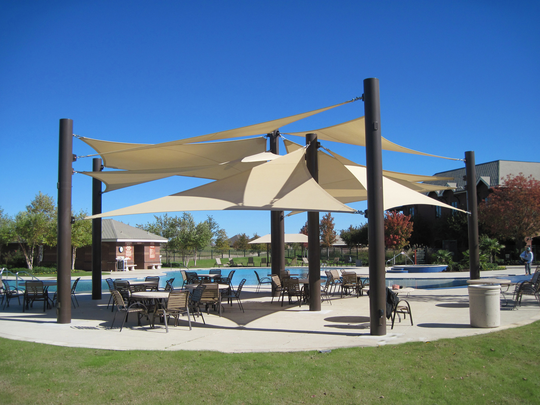 3-point sail shade pool area