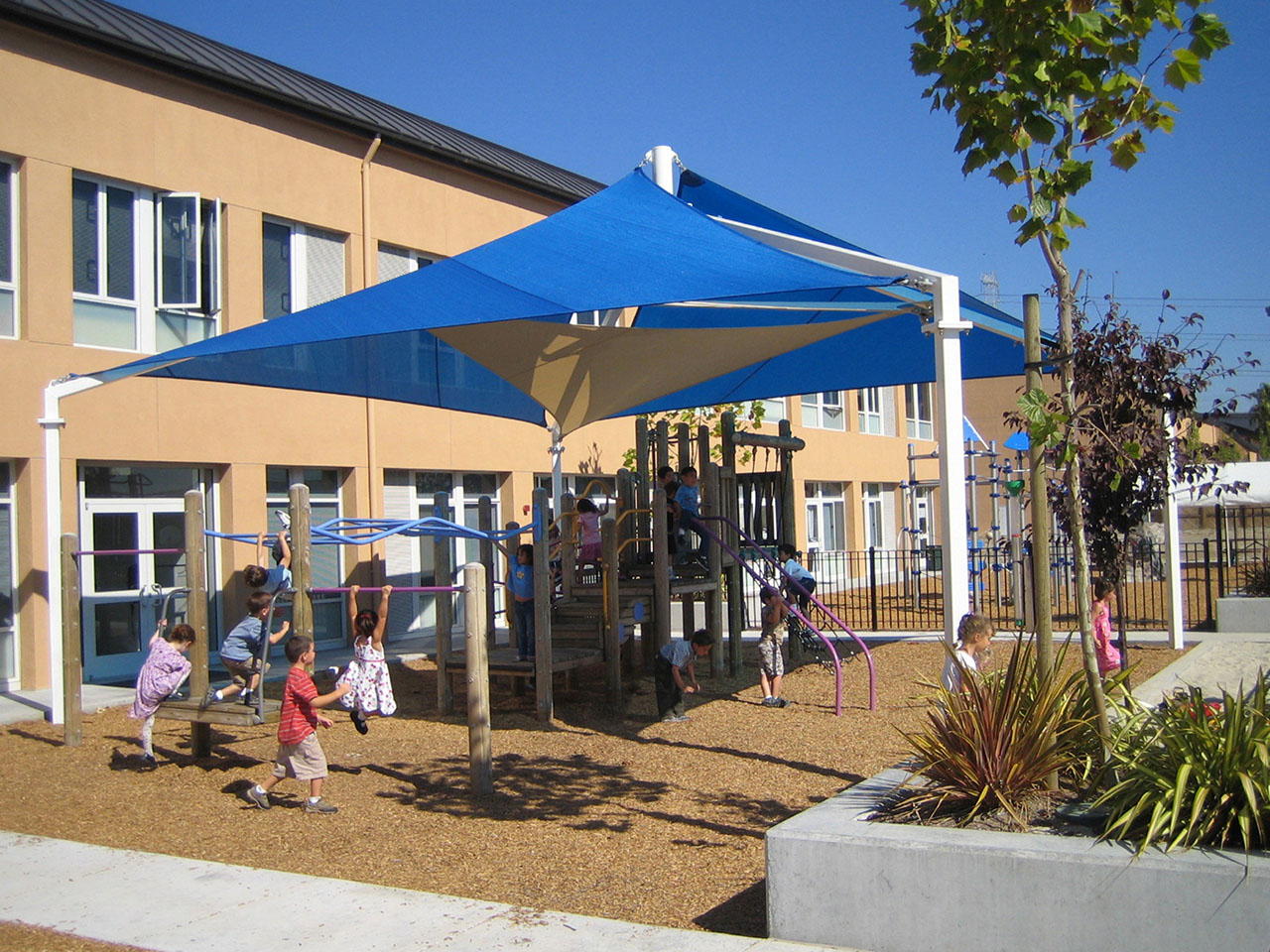 shade structure at jewish community center