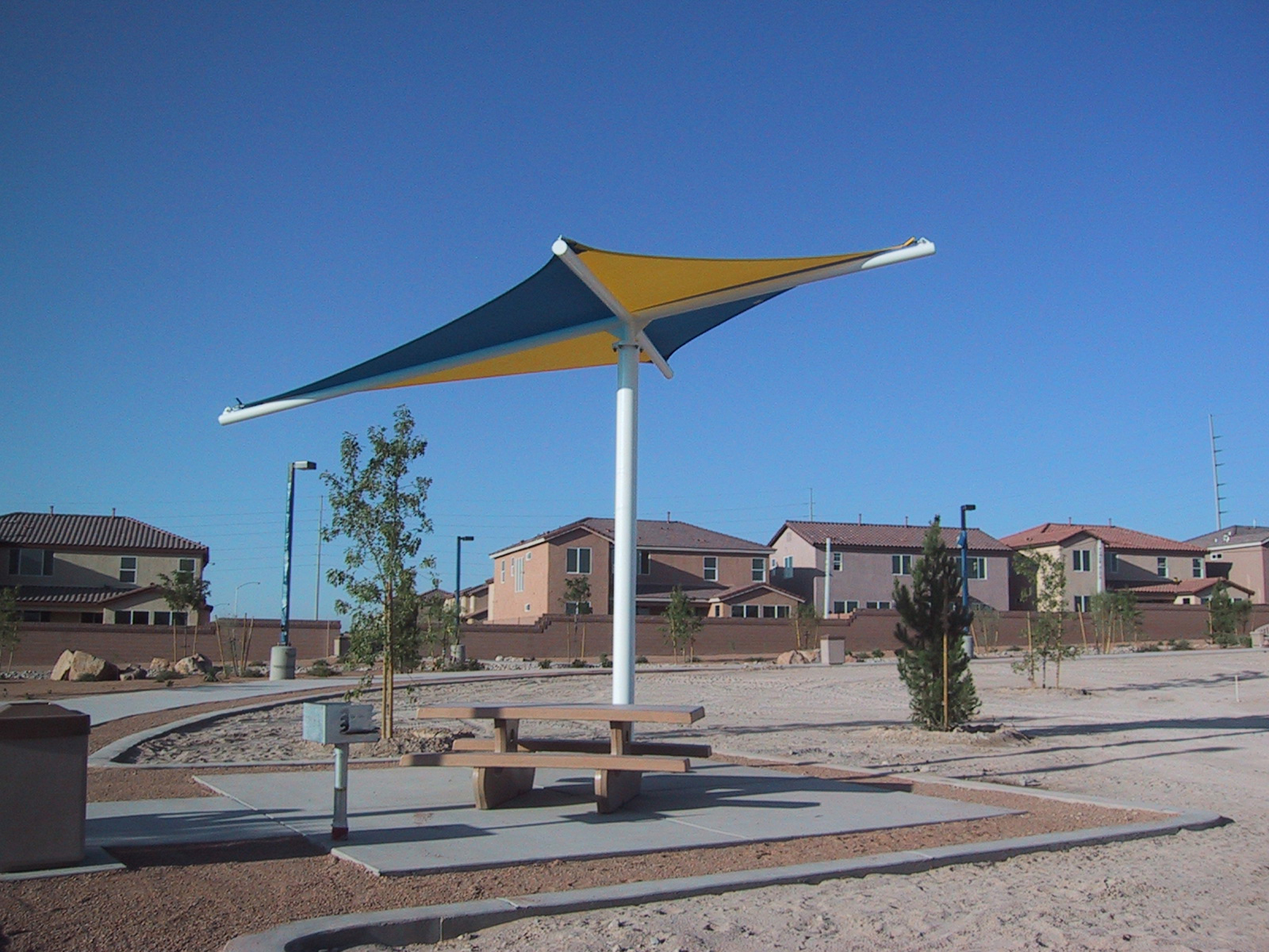 kite shaped usa shade over park picnic table