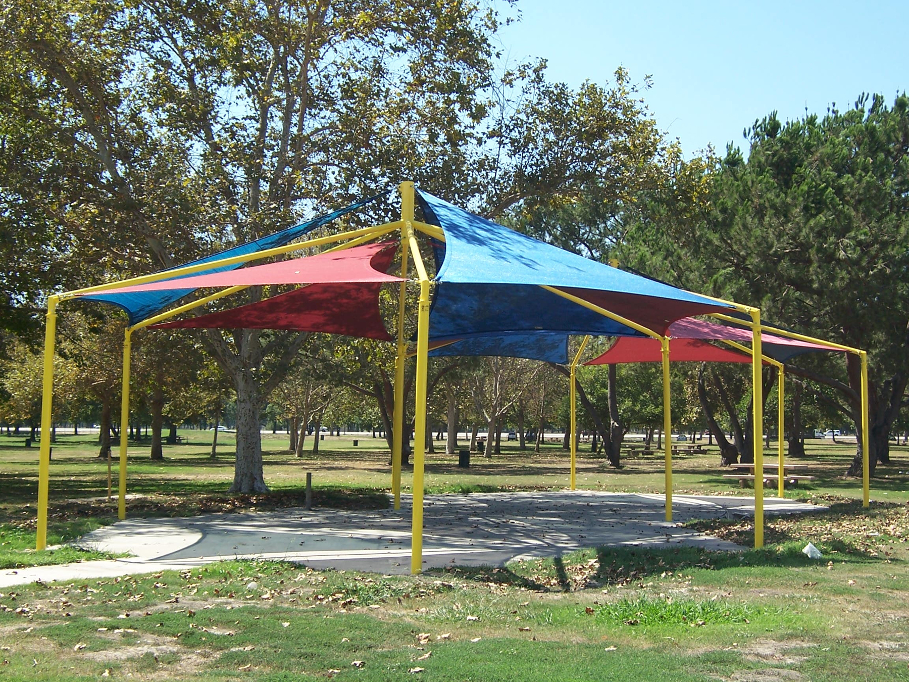 multiple hexagon sun shades in park